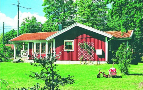 Nice Home In Slakmöre With Sauna Rockneby